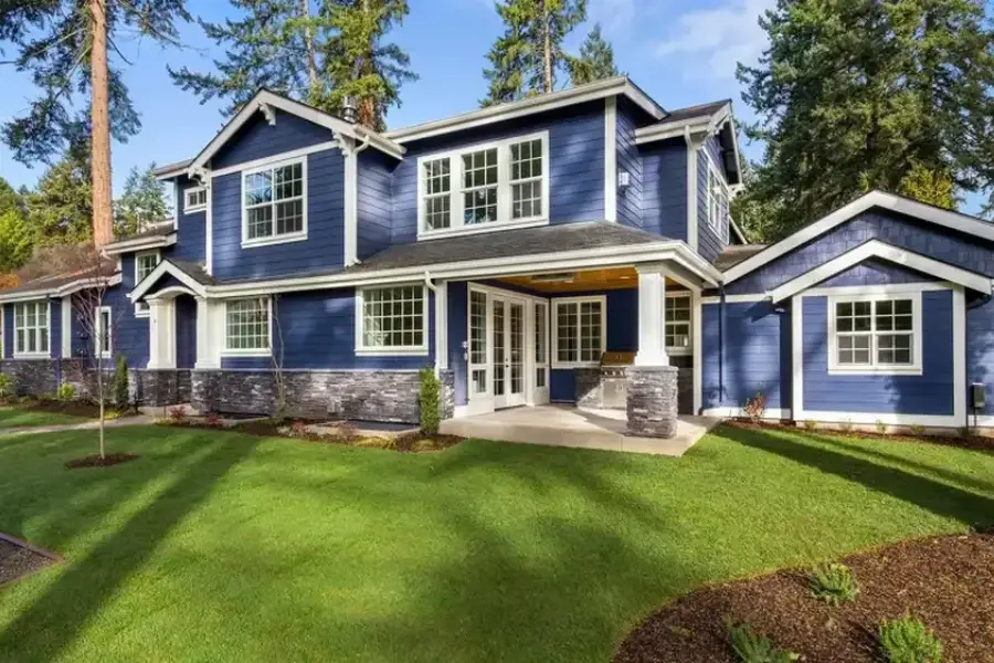 Signs Your Home Needs A Fresh Coat Of Exterior Paint in Everett, WA Signs Your Home Needs A Fresh Coat Of Exterior Paint in Everett, WA